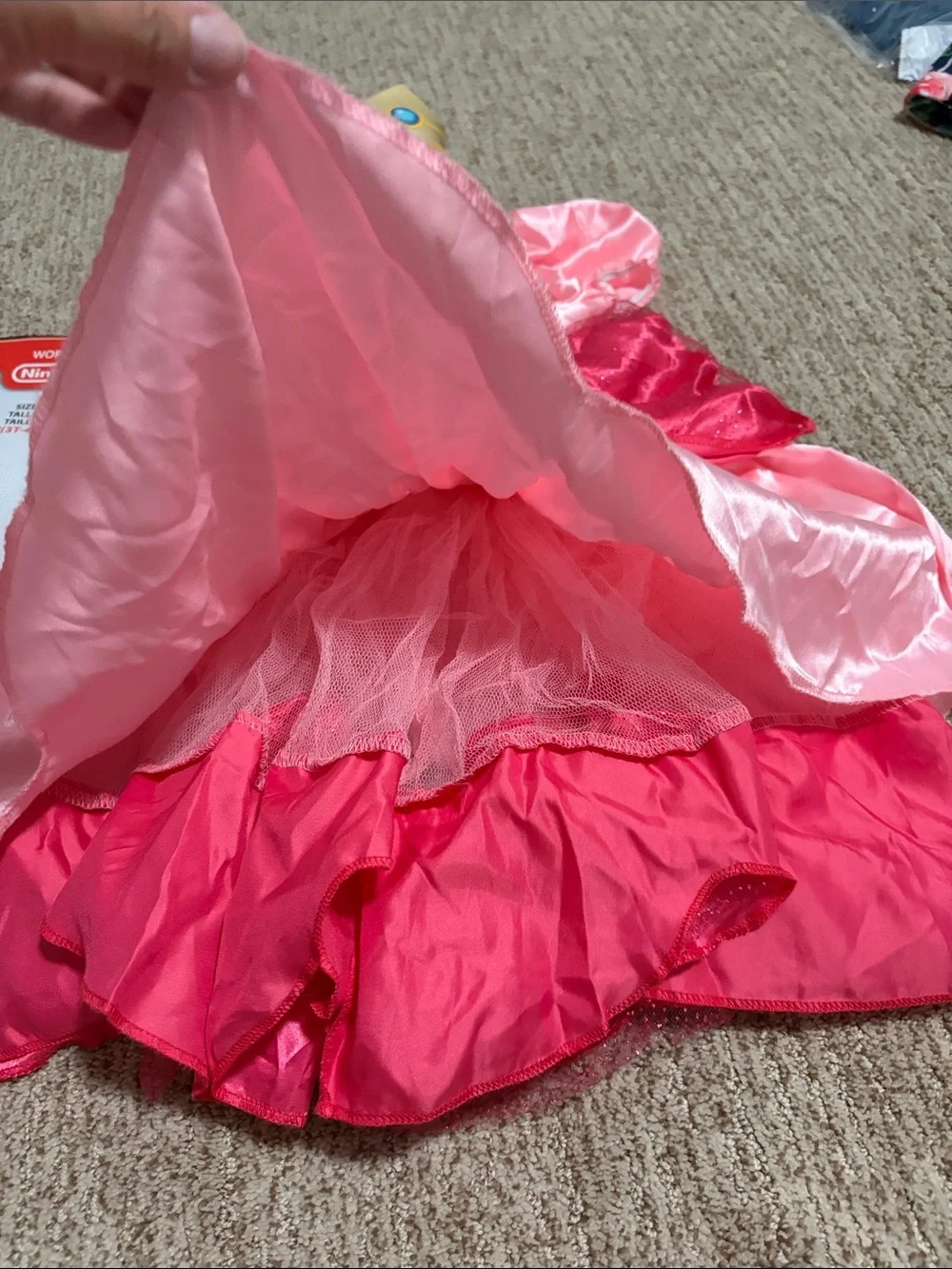 Disguise shiny pink